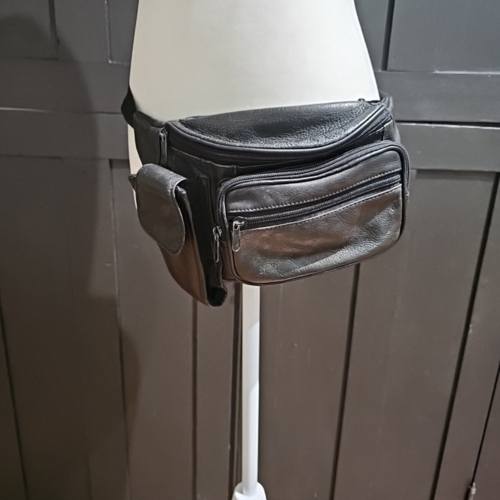 Black Leather Men’s Waist Bag / Fanny Pack